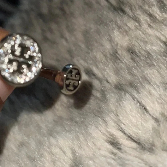 Fashion Tory silver tone open cuff ring Sz 8 - Picture 5 of 8